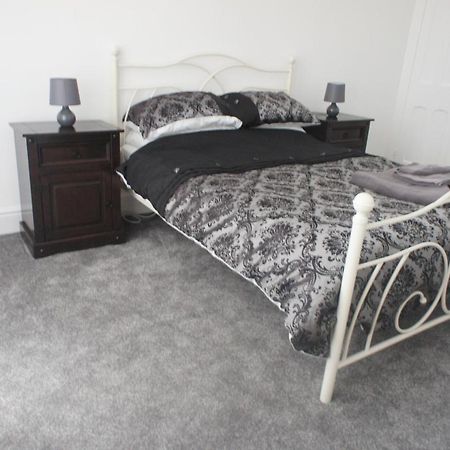 Flat 2 Opposite Travel Lodge Colwyn Bay Extérieur photo