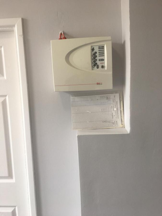 Flat 2 Opposite Travel Lodge Colwyn Bay Extérieur photo